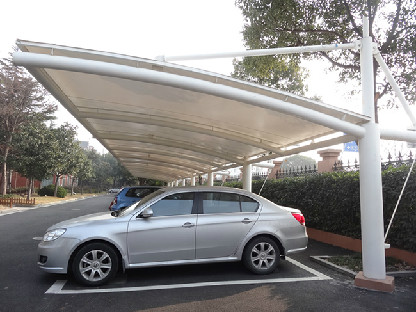 膜結(jié)構(gòu)停車(chē)棚時(shí)尚范夠足所以應(yīng)用更廣泛