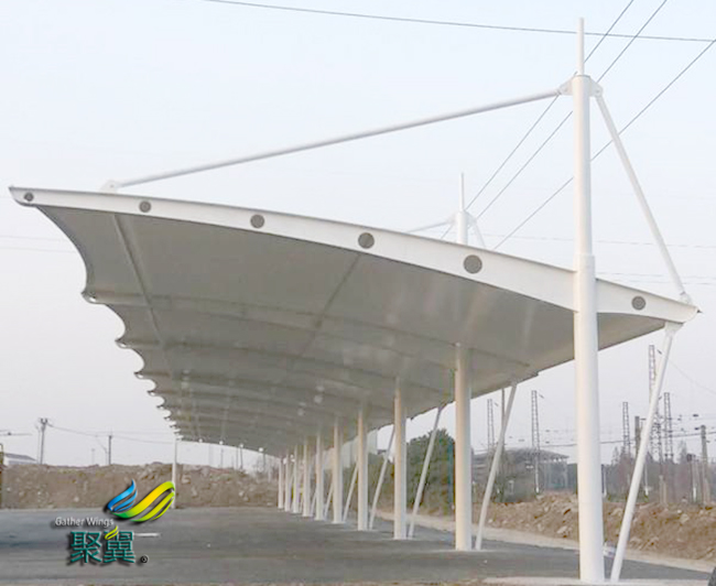 膜結(jié)構(gòu)車(chē)棚膜材料不會(huì)受氣候影響