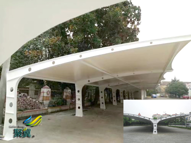 膜結構車棚以獨特的性能在建筑得到廣泛的應用  